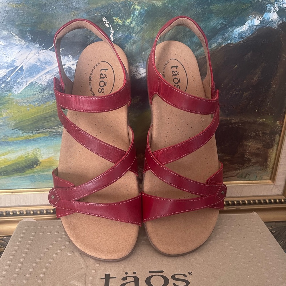 Taos Footwear Women's Berry Red Strappy Comfort Sandals - Picture 3 of 4